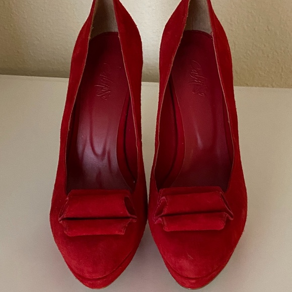 Red Velvet hills Size 7 - Picture 1 of 4
